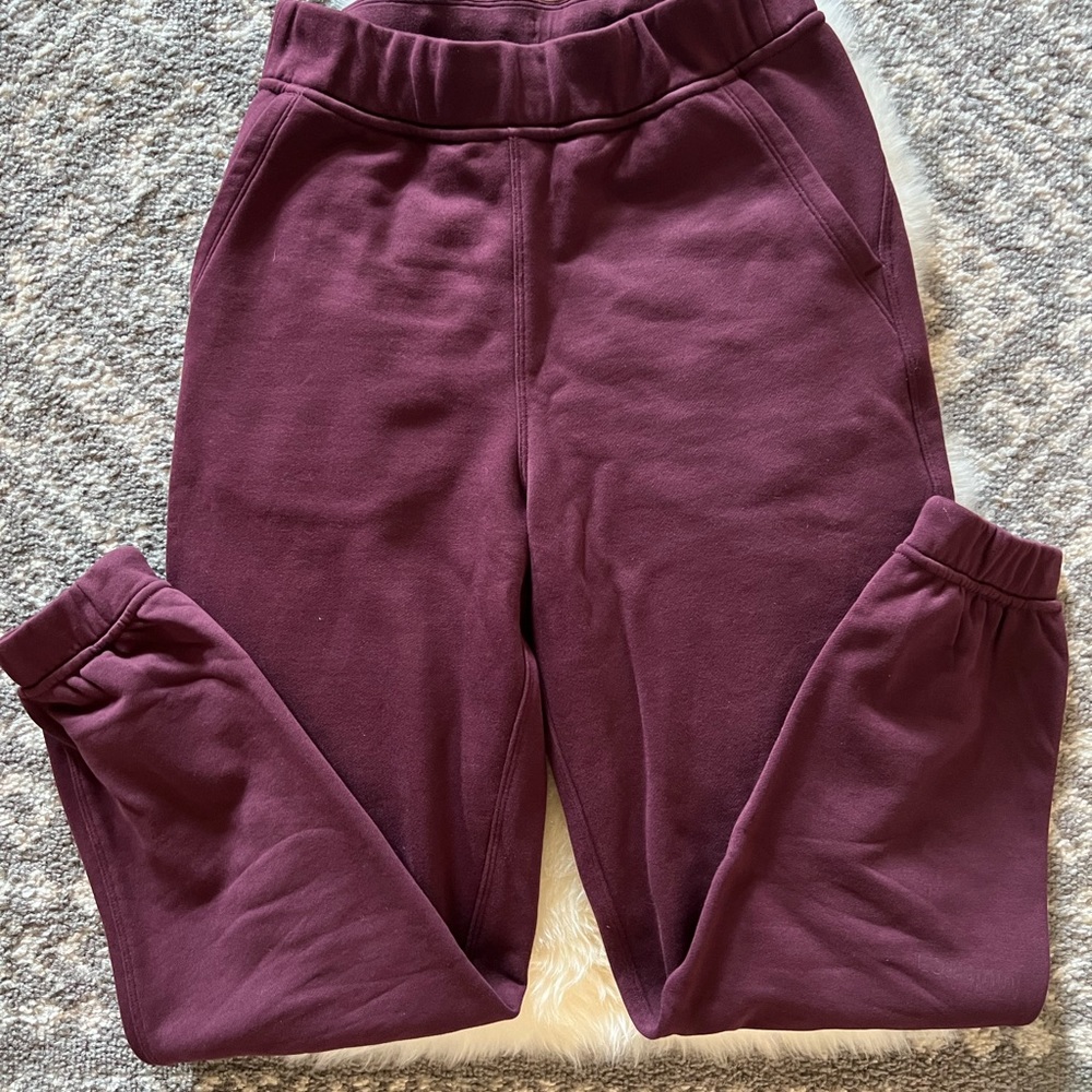 Lululemon Plum sweats joggers